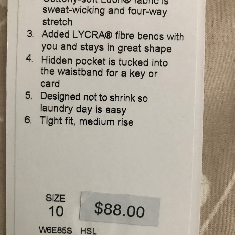 Lululemon Wunder Under Crop - Picture 8 of 8